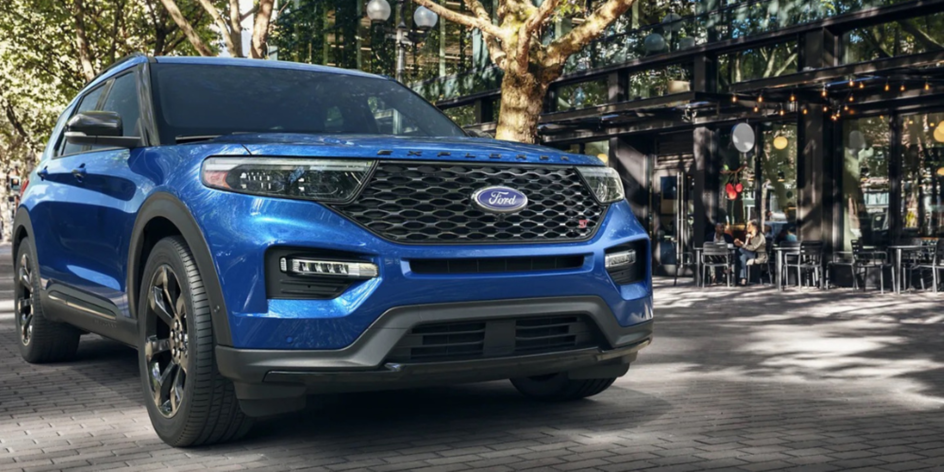 The Ford Explorer offers a sport style steering wheel, heated steering wheel, second row captain's chairs, LED signature lighting heated, leather seats, and backup assist grid lines