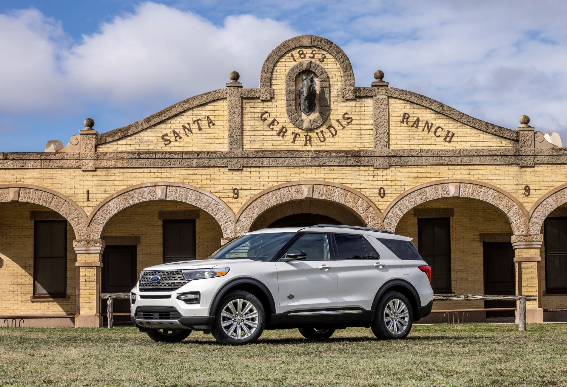 The Ford Explorer King Ranch is filled with key features, like leather seats, rain sensing wipers, universal garage door opener, terrain management system, tri diamond perforated inserts. Check out the explorer king ranch model.